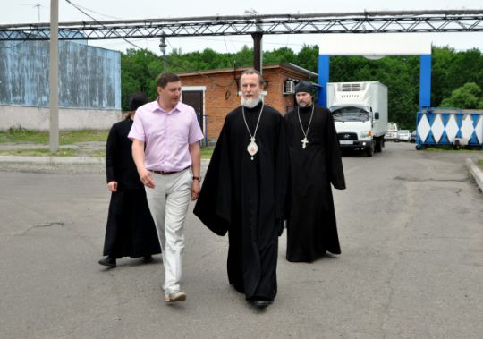 Митрополит Хабаровский и Приамурский Игнатий посетил завод